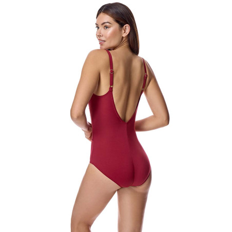 Bañador para mujer corte pico y copa en color burdeos